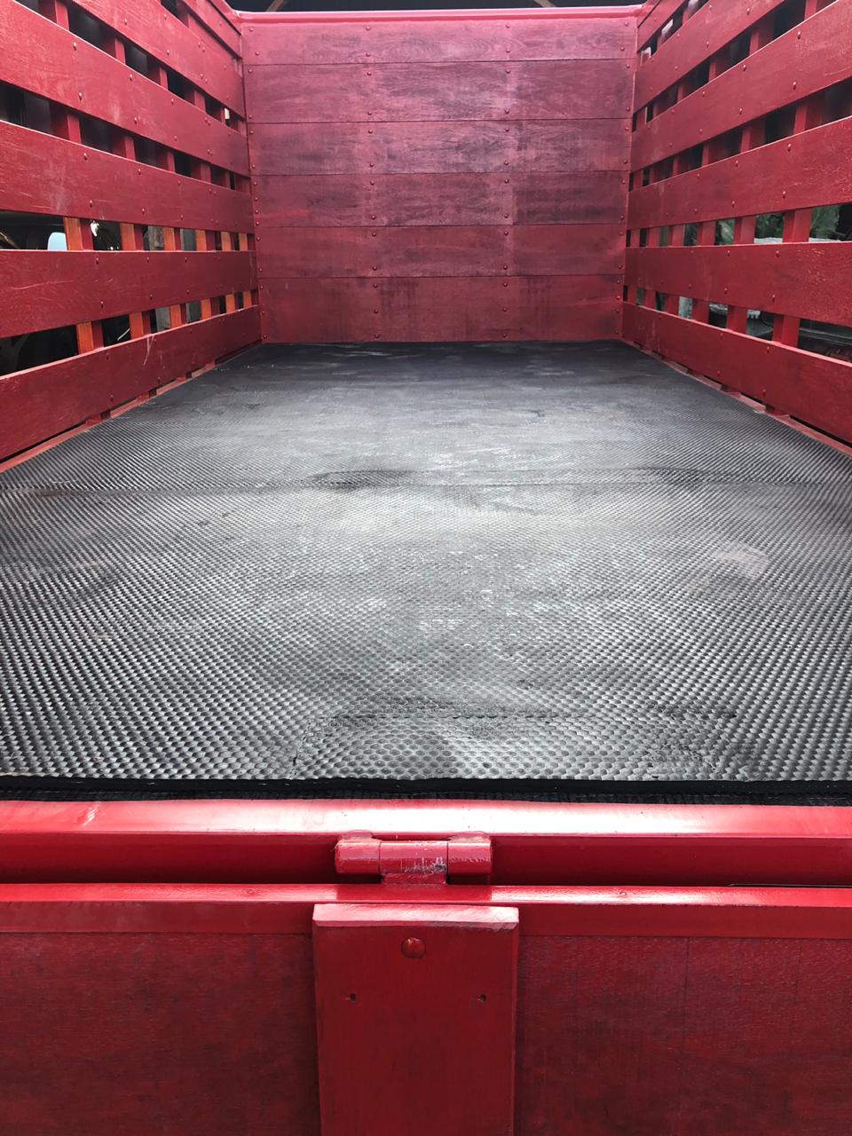 Karpet Karet Bak Mobil