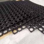 Karpet keset karet anti slip untuk pintu masuk rumah dan kantor